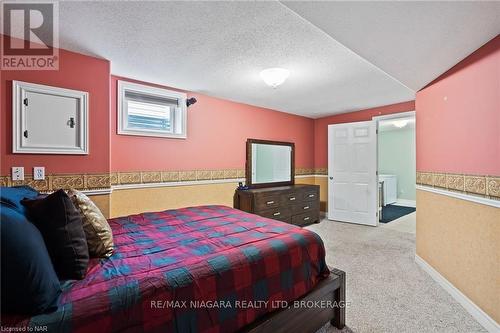 8119 Spring Blossom Drive, Niagara Falls (213 - Ascot), ON - Indoor Photo Showing Bedroom