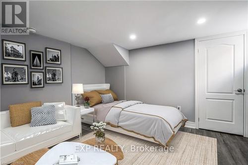 5 - 104 Haig Street, St. Catharines (452 - Haig), ON - Indoor Photo Showing Bedroom