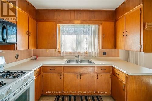 3629 Connection Drive, Fort Erie (335 - Ridgeway), ON - Indoor Photo Showing Kitchen With Double Sink