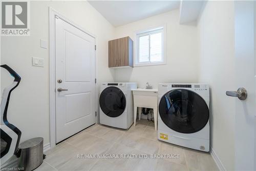 8064 Citation Road, Niagara Falls (213 - Ascot), ON - Indoor Photo Showing Laundry Room