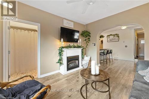 84 Steele Street, Port Colborne (878 - Sugarloaf), ON - Indoor Photo Showing Living Room With Fireplace