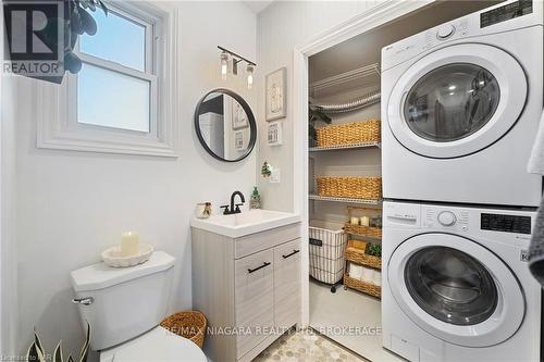 84 Steele Street, Port Colborne (878 - Sugarloaf), ON - Indoor Photo Showing Laundry Room