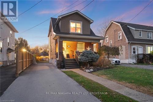 84 Steele Street, Port Colborne (878 - Sugarloaf), ON - Outdoor With Deck Patio Veranda With Facade