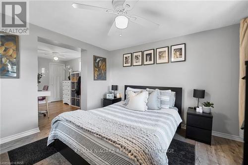 84 Steele Street, Port Colborne (878 - Sugarloaf), ON - Indoor Photo Showing Bedroom