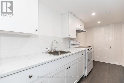 170 Muirfield Drive, Barrie, ON - Indoor Photo Showing Kitchen