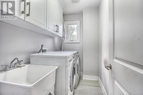 24 John Street-Upper, Halton Hills, ON - Indoor Photo Showing Laundry Room