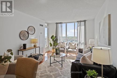 1204 - 55 Harrison Garden Boulevard, Toronto (Willowdale East), ON - Indoor Photo Showing Living Room