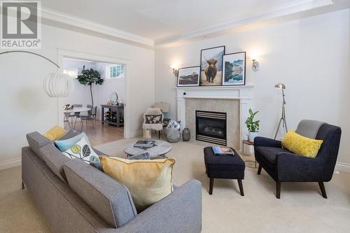 1239 W 22Nd Street, North Vancouver, BC - Indoor Photo Showing Living Room With Fireplace