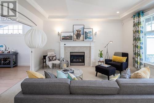 1239 W 22Nd Street, North Vancouver, BC - Indoor Photo Showing Living Room With Fireplace