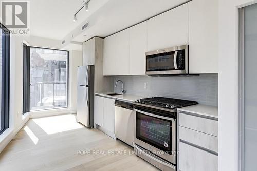 412 - 2A Church Street, Toronto, ON - Indoor Photo Showing Kitchen