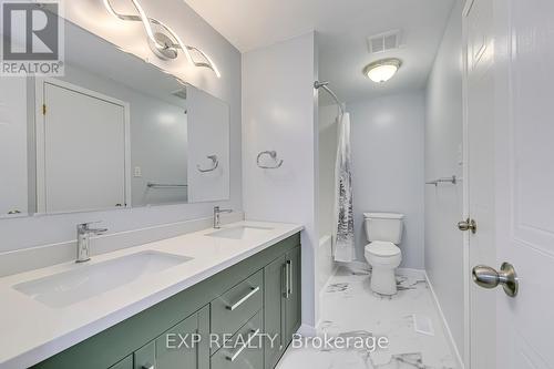 76 Gibb Street, Cambridge, ON - Indoor Photo Showing Bathroom