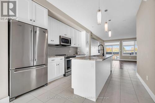 16 - 60 Arkell Road, Guelph, ON - Indoor Photo Showing Kitchen With Upgraded Kitchen