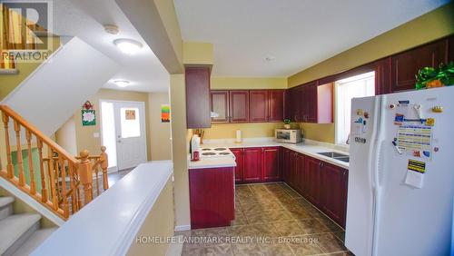 136 Hay Crescent, Cambridge, ON - Indoor Photo Showing Kitchen With Double Sink