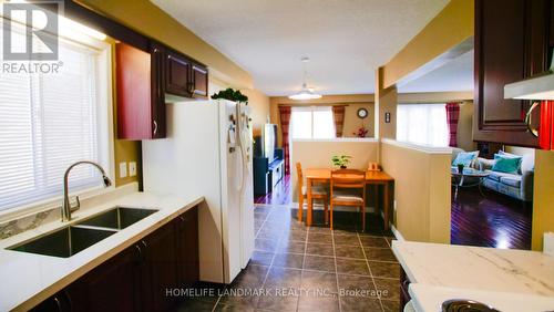 136 Hay Crescent, Cambridge, ON - Indoor Photo Showing Kitchen With Double Sink