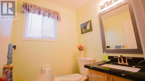 136 Hay Crescent, Cambridge, ON - Indoor Photo Showing Bathroom