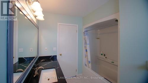 136 Hay Crescent, Cambridge, ON - Indoor Photo Showing Laundry Room