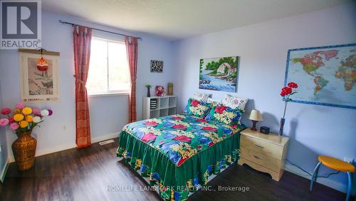 136 Hay Crescent, Cambridge, ON - Indoor Photo Showing Bedroom