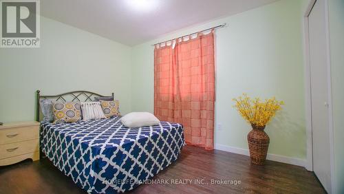 136 Hay Crescent, Cambridge, ON - Indoor Photo Showing Bedroom