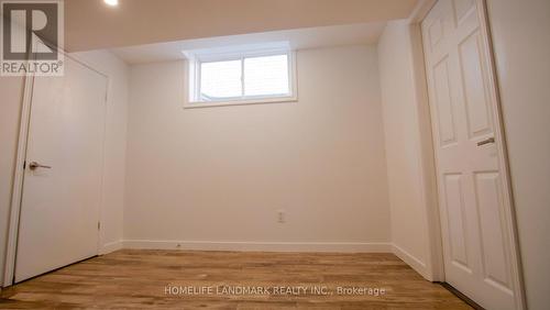 136 Hay Crescent, Cambridge, ON - Indoor Photo Showing Other Room