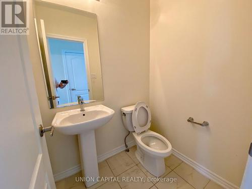 23 Hyderabad Lane, Markham, ON - Indoor Photo Showing Bathroom