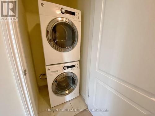 23 Hyderabad Lane, Markham, ON - Indoor Photo Showing Laundry Room