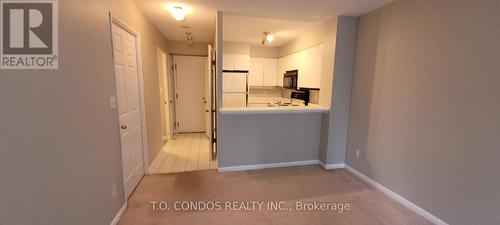 1414 - 7 Carlton Street, Toronto, ON - Indoor