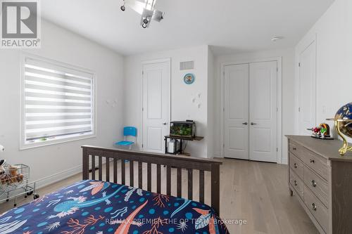 89 Rosshaven Crescent, Vaughan, ON - Indoor Photo Showing Bedroom