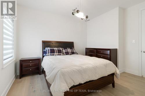 89 Rosshaven Crescent, Vaughan, ON - Indoor Photo Showing Bedroom