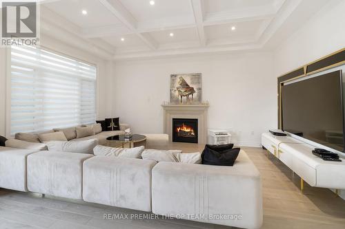 89 Rosshaven Crescent, Vaughan, ON - Indoor Photo Showing Living Room With Fireplace