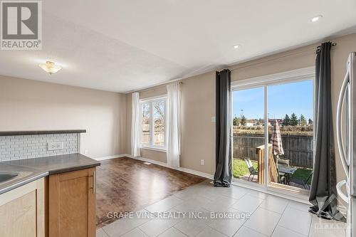 1601 Haydon Circle, Ottawa, ON - Indoor Photo Showing Kitchen