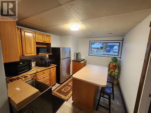 Basement Kitchen - 162 Pearkes Drive, Revelstoke, BC - Indoor Photo Showing Kitchen