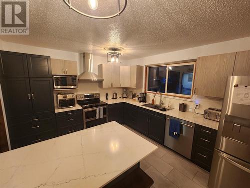 Quartz Countertops - 162 Pearkes Drive, Revelstoke, BC - Indoor Photo Showing Kitchen With Double Sink With Upgraded Kitchen