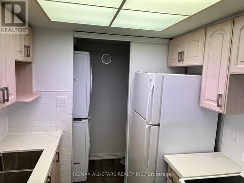 206 - 5 Greystone Walk Drive, Toronto, ON - Indoor Photo Showing Kitchen With Double Sink