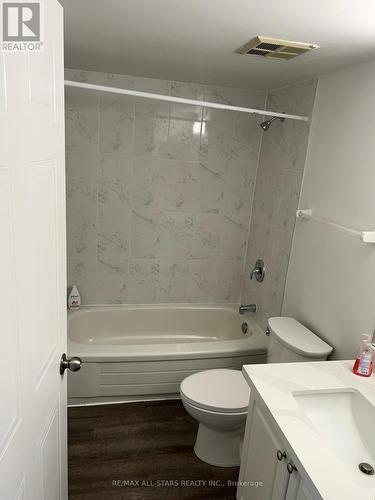 206 - 5 Greystone Walk Drive, Toronto, ON - Indoor Photo Showing Bathroom