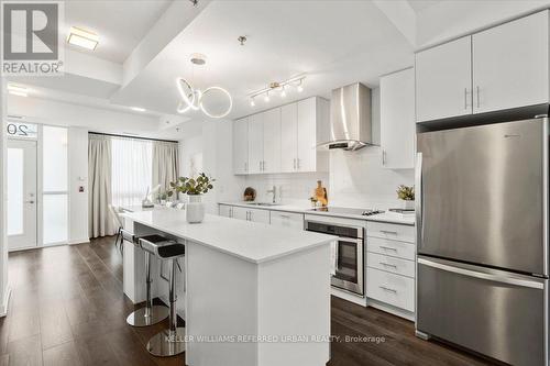 5 - 205 Bonis Avenue, Toronto, ON - Indoor Photo Showing Kitchen With Upgraded Kitchen