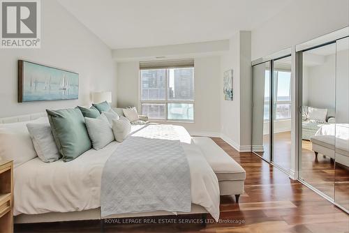 Ph17 - 2111 Lake Shore Boulevard W, Toronto, ON - Indoor Photo Showing Bedroom