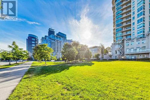 Ph17 - 2111 Lake Shore Boulevard W, Toronto, ON - Outdoor With Facade