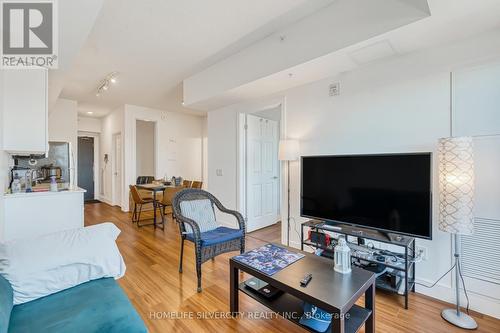 615 - 1 Wellington Street, Brantford, ON - Indoor Photo Showing Living Room