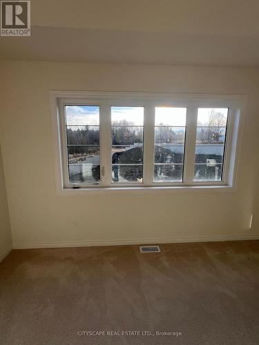 1392 Davis Loop Drive E, Innisfil, ON - Indoor Photo Showing Other Room