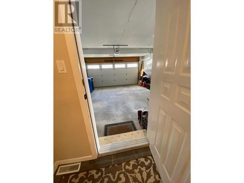 1517 Fir Crescent, Golden, BC - Indoor Photo Showing Garage