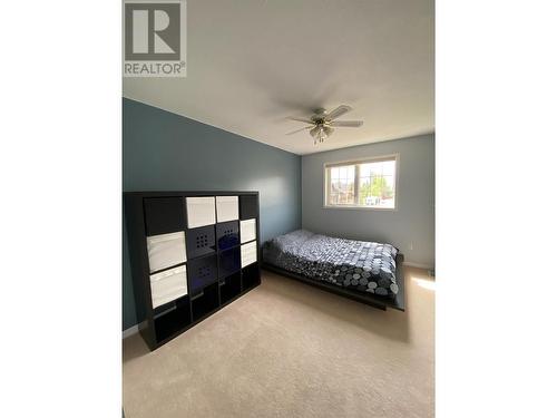 1517 Fir Crescent, Golden, BC - Indoor Photo Showing Bedroom