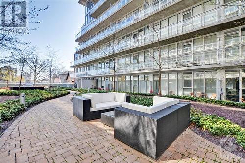 354 Gladstone Avenue Unit#808, Ottawa, ON - Outdoor