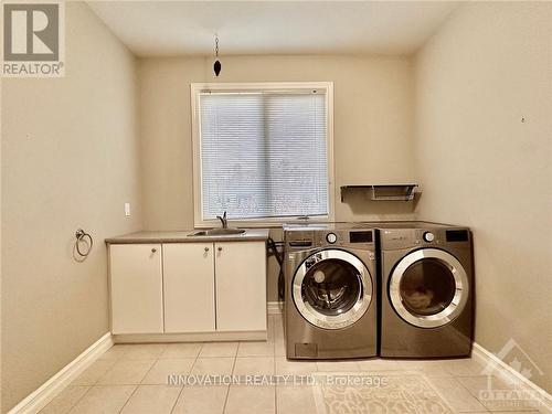 106 Shanmarie Lane, Ottawa, ON - Indoor Photo Showing Laundry Room