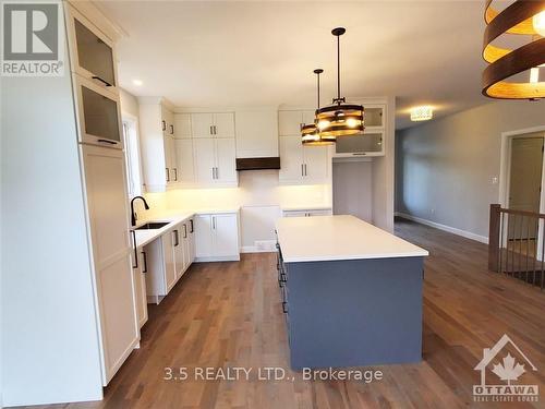 866 Rideau River Road, Merrickville-Wolford, ON - Indoor Photo Showing Kitchen