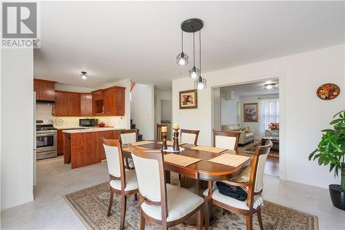 6123 Macbain Street, Bainsville, ON - Indoor Photo Showing Dining Room