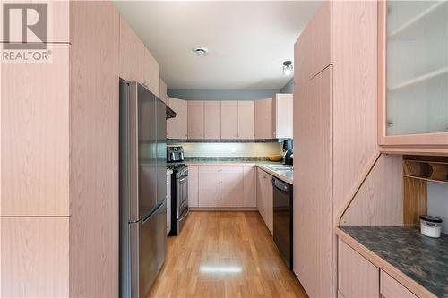 6123 Macbain Street, Bainsville, ON - Indoor Photo Showing Kitchen