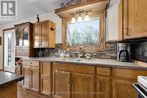 403167 Robinson Road, South-West Oxford, ON - Indoor Photo Showing Kitchen With Double Sink