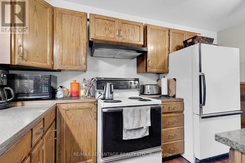 403167 Robinson Road, South-West Oxford, ON - Indoor Photo Showing Kitchen