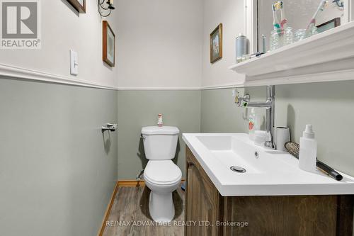 403167 Robinson Road, South-West Oxford, ON - Indoor Photo Showing Bathroom