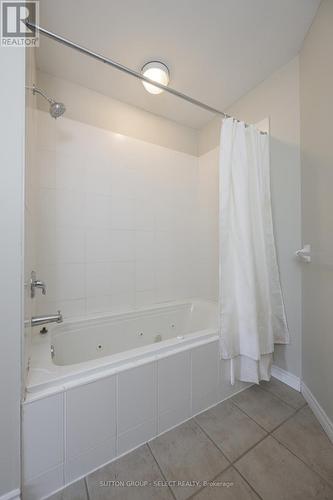 304 - 435 Colborne Street, London, ON - Indoor Photo Showing Bathroom